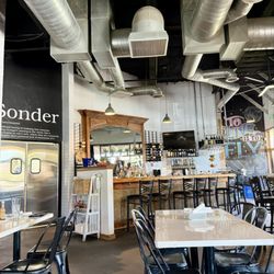 Sonder - Indoor seating with bar