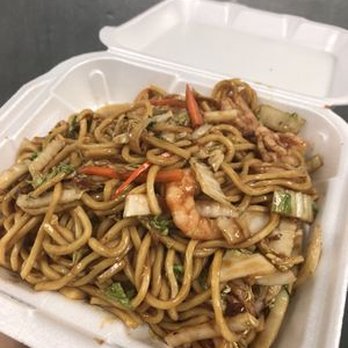 Chi's Wok - Combo lo-mein - Chinese Near Me - Mesquite, Texas Chi's Wok - Combo lo-mein - Chinese Near Me - Mesquite, Texas