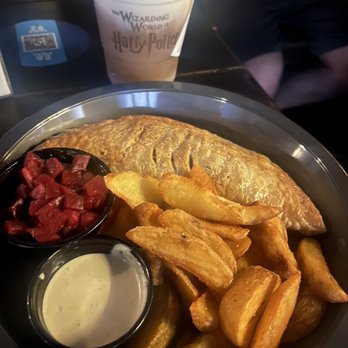 Leaky Cauldron™ - Vegan butter beer and the meat free pasty - British Near Me - Orlando, Florida