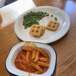 Parkhouse - Children's meal - Penne pasta, waffles and peas (create your own plate) under 5's