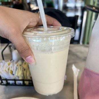 Aroma de Cafe Bakery Restaurant - Jugo de Maracuya en leche (Passion Fruit Shake made with milk) - Bakeries Near Me - Elmhurst, New York Aroma de Cafe Bakery Restaurant - Jugo de Maracuya en leche (Passion Fruit Shake made with milk) - Bakeries Near Me - Elmhurst, New York