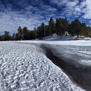 Mt Wilson - Panorama picture of the parking lot - Hiking Near Me Mt Wilson - Panorama picture of the parking lot - Hiking Near Me