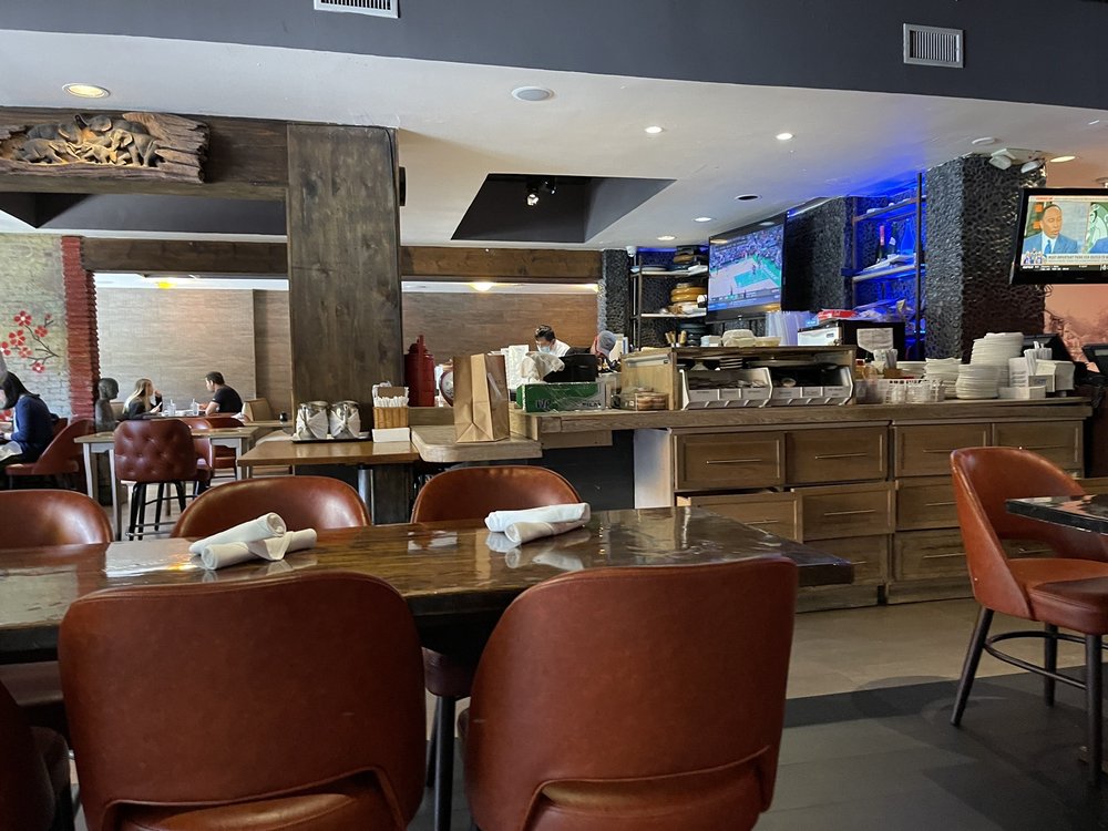 Moon Thai & Japanese