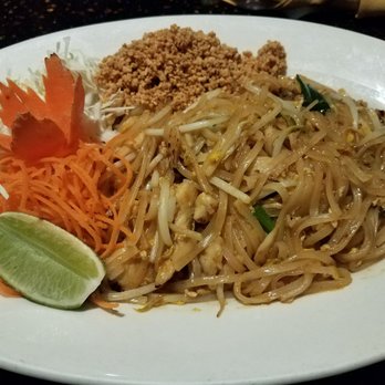 Cool Basil - Chicken pad Thai - Thai Near Me - Clive, Iowa