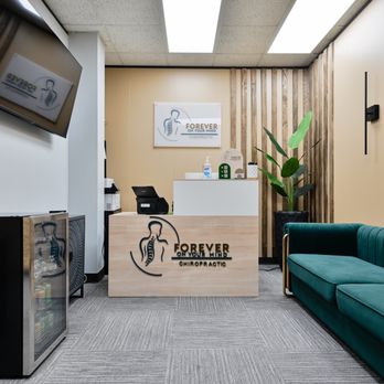Forever On Your Mind Chiropractic : Christy Onya , D.C - Your journey to better health begins here at our warm and inviting reception area. - Chiropractors Near Me - Kingwood, Texas Forever On Your Mind Chiropractic : Christy Onya , D.C - Your journey to better health begins here at our warm and inviting reception area. - Chiropractors Near Me - Kingwood, Texas