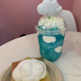 Daydreaming (drink); Snowy Cloud (dessert) Daydreaming (drink); Snowy Cloud (dessert)