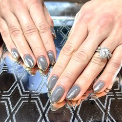 The Manicurist - Chrome ombré