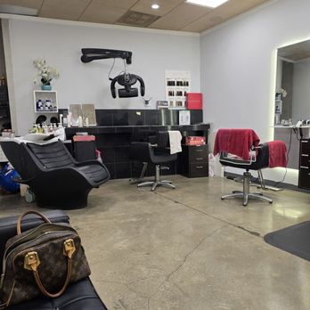 Beaushae - Very clean. - Hair Salons Near Me - Torrance, California Beaushae - Very clean. - Hair Salons Near Me - Torrance, California