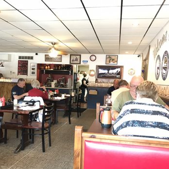 Brenda's Harbor Cafe - Breakfast & Brunch Near Me - Ludington, Michigan