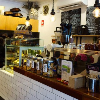 Outpost Espresso - Restaurants Near Me - Collaroy, NSW