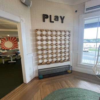 Summercamp Hotel - Hotels Near Me - Oak Bluffs, Massachusetts