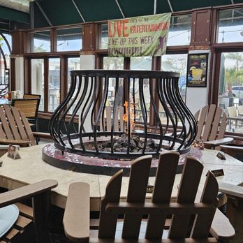 Hennessey's La Jolla - Patio seating - New American Near Me - La Jolla, California