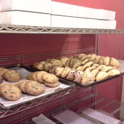 Boule Artisan Bakery - 100% Natural European scones and other fine pastries.