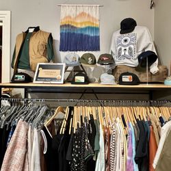 Redemption - Clothes and baseball caps