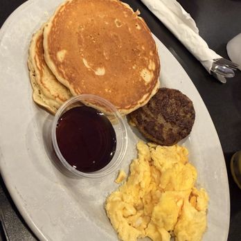 Maple Leaf Diner - Everyday Breakfast Classic - American Near Me - Dallas, Texas