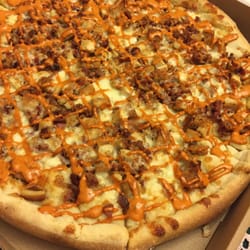 Tosco's Pizzeria - Amazing chicken chipotle pie!
