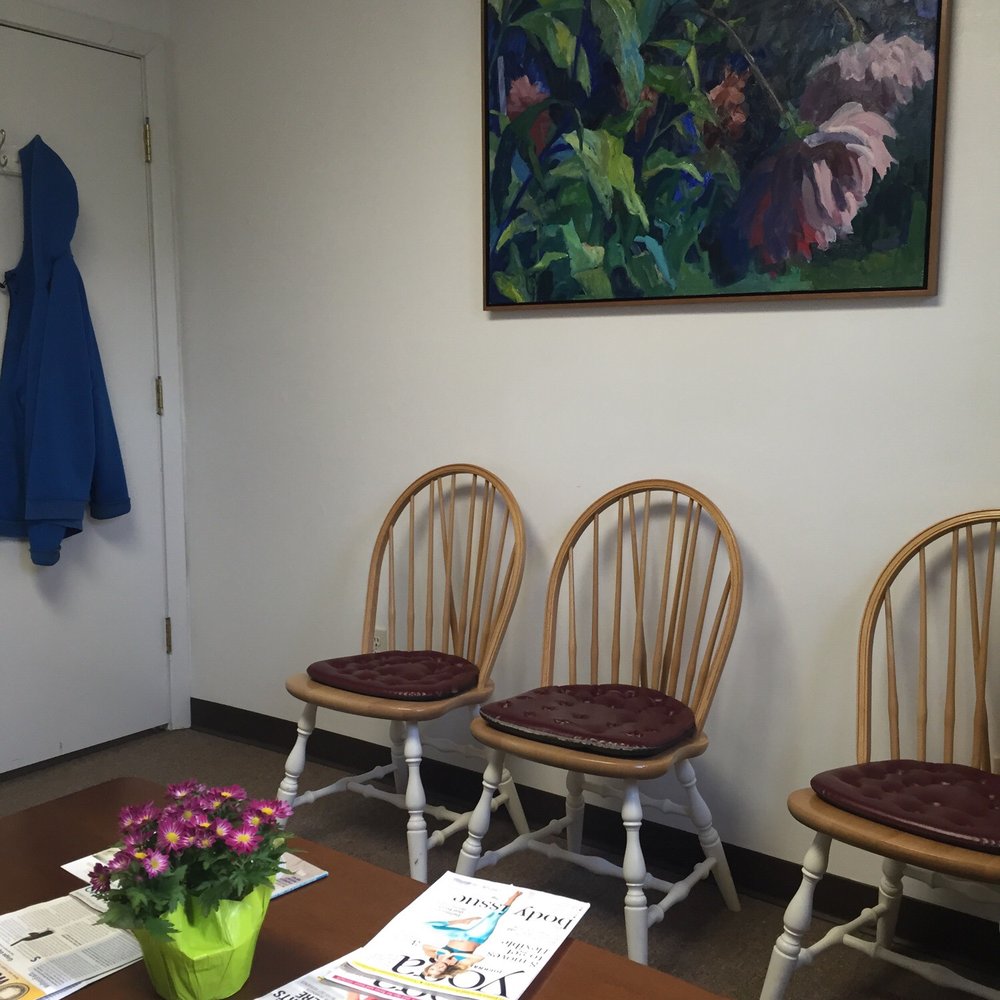 Solmaz Behtash, DO - Waiting room light, small and friendly - Family Practice Near Me Solmaz Behtash, DO - Waiting room light, small and friendly - Family Practice Near Me