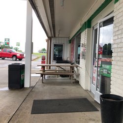 Sinclair Gas Station & Lakeview 1 Stop - Live bait