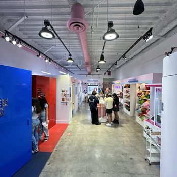 Potobox Studio - Pictures from entrance looking in - Photography Stores & Services Near Me - Los Angeles, California