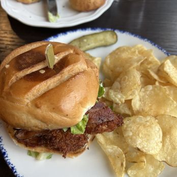 The Barn South Broadway - Crispy chicken sandwich - Wine Bars Near Me - Englewood, Colorado