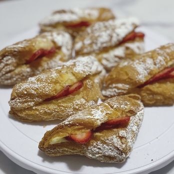 Cream Pan - Strawberry Croissant - Bakeries Near Me - Tustin, California Cream Pan - Strawberry Croissant - Bakeries Near Me - Tustin, California