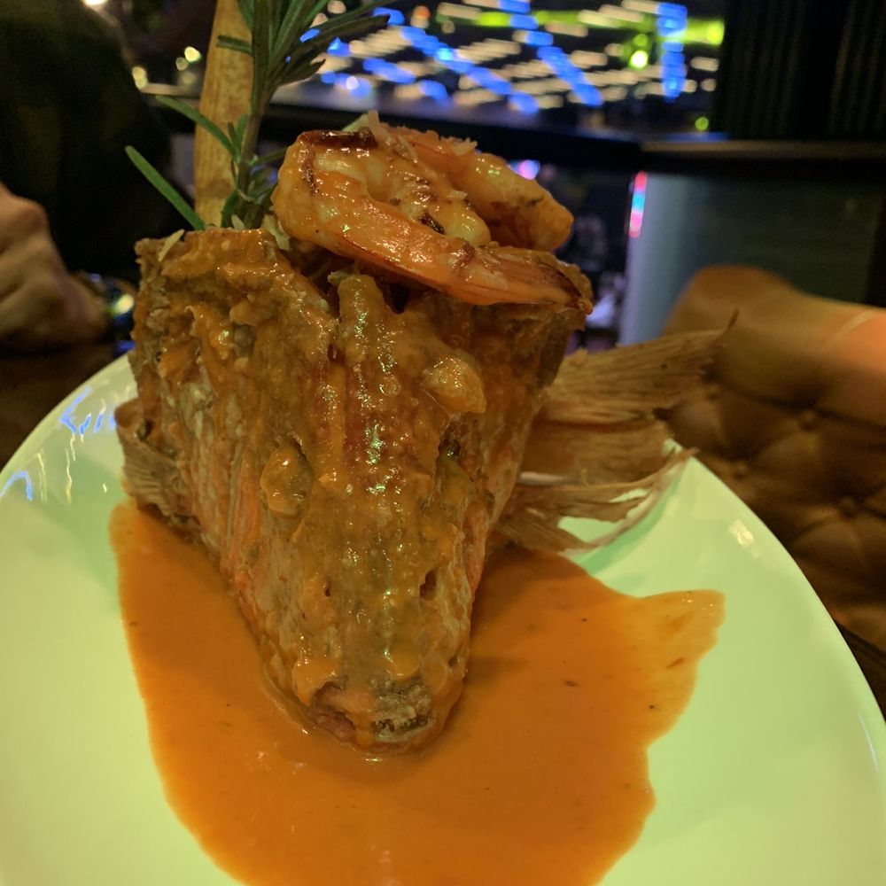 Bonfire Restaurant And Lounge - Red snapper - Caribbean Near Me - Paterson, New Jersey