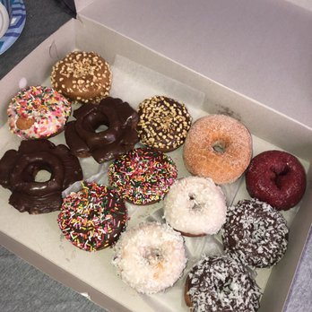 Donut Queen - Red velvet and coconut were my favorite - Donuts Near Me - Vacaville, California