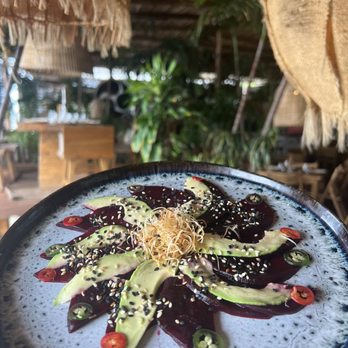 Funky Geisha Cancun - Beetroot avacado - Asian Fusion Near Me - Cancún, ROO Funky Geisha Cancun - Beetroot avacado - Asian Fusion Near Me - Cancún, ROO
