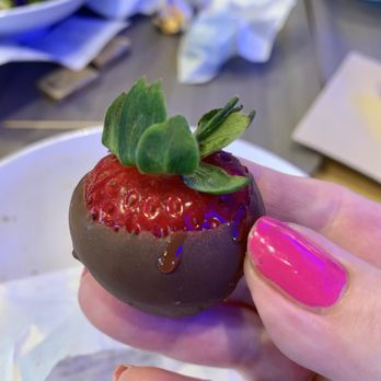 Café Zupas - Chocolate Dipped Strawberry - Soup Near Me - Mesa, Arizona Café Zupas - Chocolate Dipped Strawberry - Soup Near Me - Mesa, Arizona