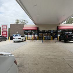 Gate Food Post - Front of gas station