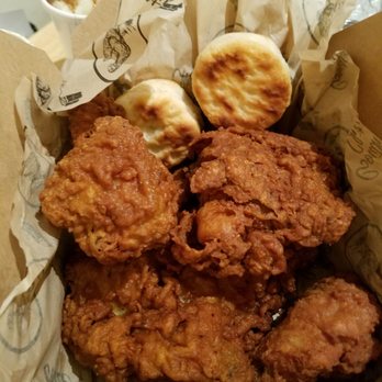 Southern Chick - Small box $22 (5 pieces, 2 biscuits, 1 side). Nom nom! - Caterers Near Me Southern Chick - Small box $22 (5 pieces, 2 biscuits, 1 side). Nom nom! - Caterers Near Me