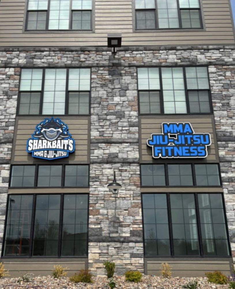 Sharkbait's MMA & Jiu Jitsu Academy Logo