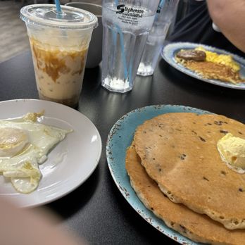 Compass Grill - American Near Me - Cedar Point, North Carolina