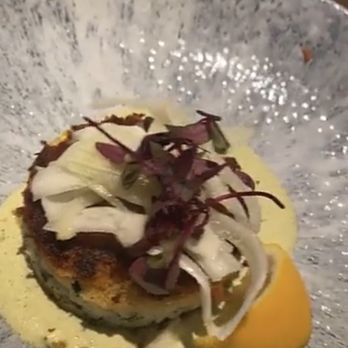 Earls Kitchen + Bar - Jumbo Lump Crab Cake - Cocktail Bars Near Me - Plano, Texas