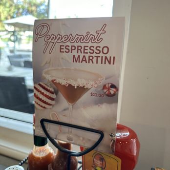 Broken Yolk Cafe - Breakfast & Brunch Near Me - Del Mar, California Broken Yolk Cafe - Breakfast & Brunch Near Me - Del Mar, California