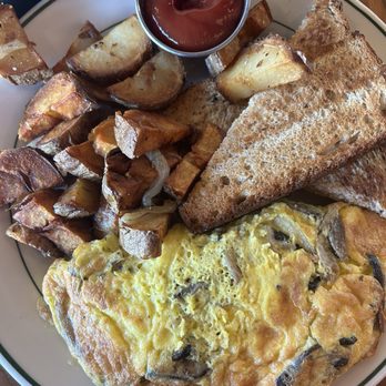 Ballast Kitchen & Bar - Mushroom Boursin omelet - Breakfast & Brunch Near Me - Quincy, Massachusetts