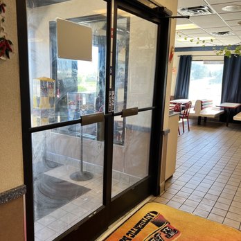 Tata's Burritos - Dirty glass throughout the entire place. - Mexican Near Me - Centennial, Colorado
