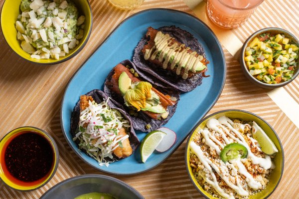 Puesto Los Olivos by null