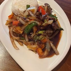Phuong´s Chopsticks Asia Restaurant - M9 Rindfleisch mit Zwiebeln
