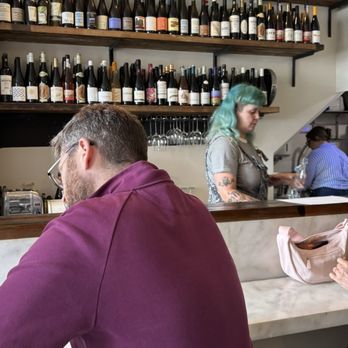 Fish Shop - The bar - Fish & Chips Near Me - Smithfield, D