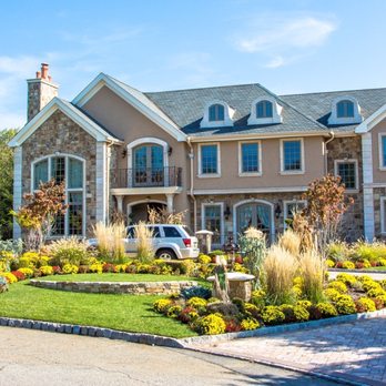 K Macken Landscaping - the front of the home - Landscaping Near Me K Macken Landscaping - the front of the home - Landscaping Near Me