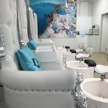 Lux Queen's Nails Spa - Nail Salons Near Me - Huntersville, North Carolina