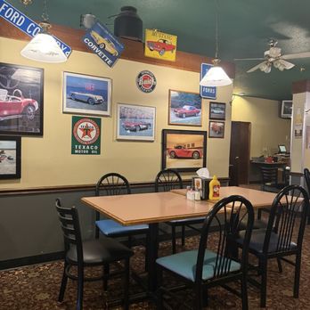 JJ's Restaurant - Inside - American Near Me - O'Fallon, Missouri