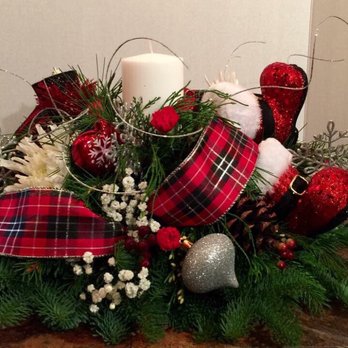 Debbie's Floral Designs - Santa coming to town centerpiece - Florists Near Me - Castle Rock, Washington