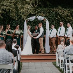 Laurelhurst Club - I loved the all green backdrop