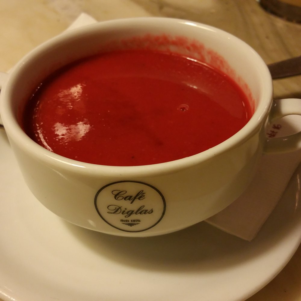 Café Diglas - The red beet and apple cream soup with ginger is a dream! - Coffee & Tea Near Me - Vienna, 9 Café Diglas - The red beet and apple cream soup with ginger is a dream! - Coffee & Tea Near Me - Vienna, 9