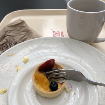 la Madeleine - Fruit tartlet after the $5.99 breakfast special! - Cafes Near Me - Buford, Georgia