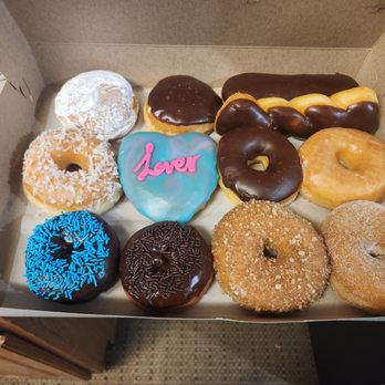 Dream Donuts - Donuts Near Me - Clovis, California