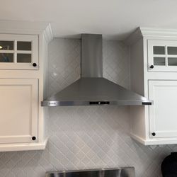 Adept Installation - Chimney hood