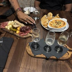 The Carver's Reserve - Wine Flight